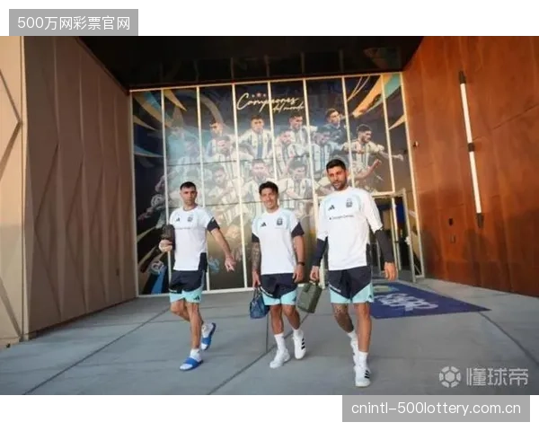 利桑德罗与罗梅罗的英超顶级中卫组合，将为阿根廷提供稳固的后防核心力量。